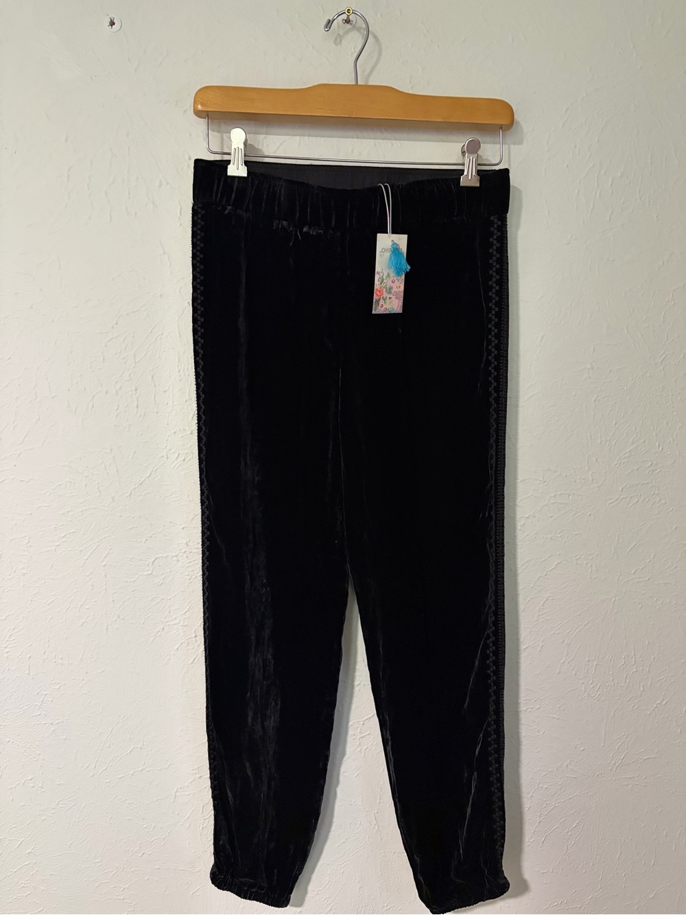 NWT Johnny Was Aurora Black Velvet Jogger Size Small